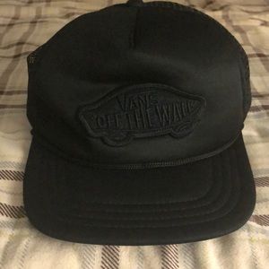 Vans off the wall hat